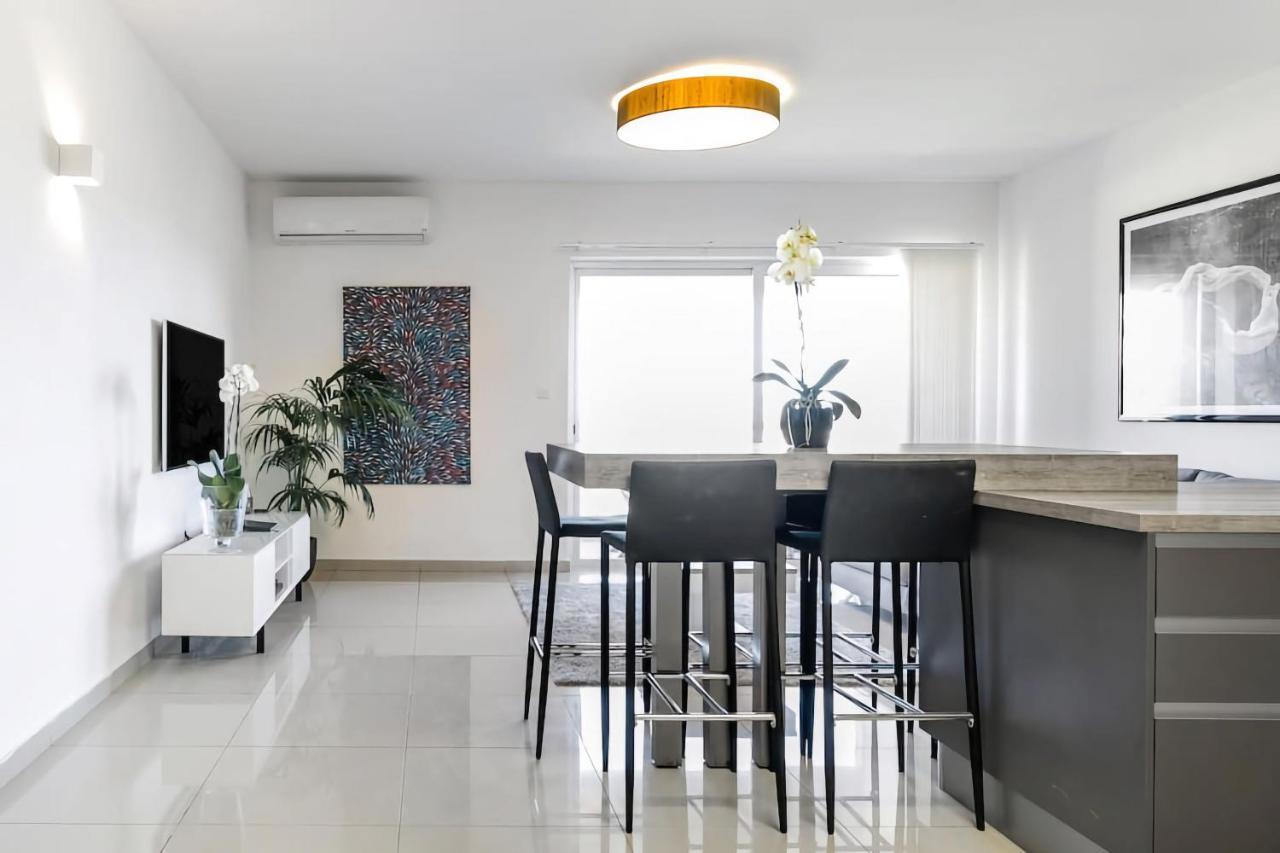Award Winning Apartment St Julians St. Julian's Zewnętrze zdjęcie